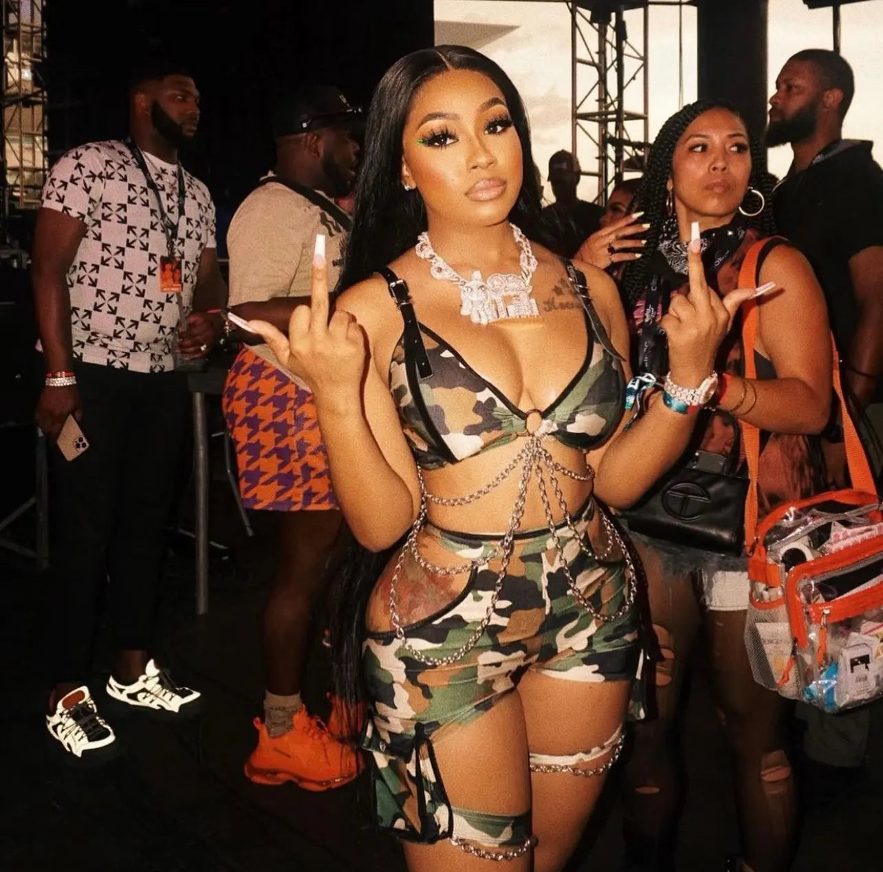 [blog_title] – fashion tips, glam looks & celebrity styles from Angel Brinks