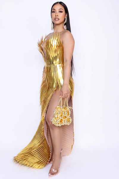 Side view highlighting thigh-high slit