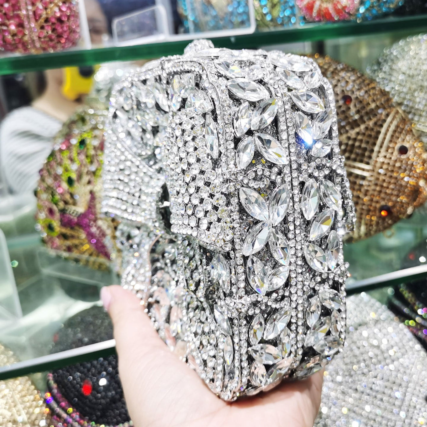 Stunner Bow Clutch - Angel Brinks