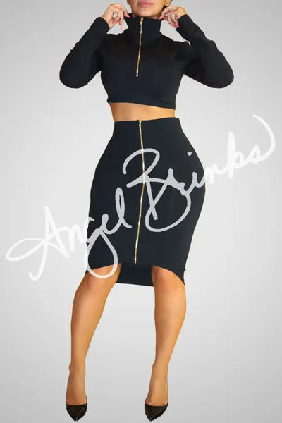 Model wearing a high-waisted two-piece lycra set featuring a fitted crop top and matching high-rise bottoms, showcasing a laid-back yet sexy silhouette.